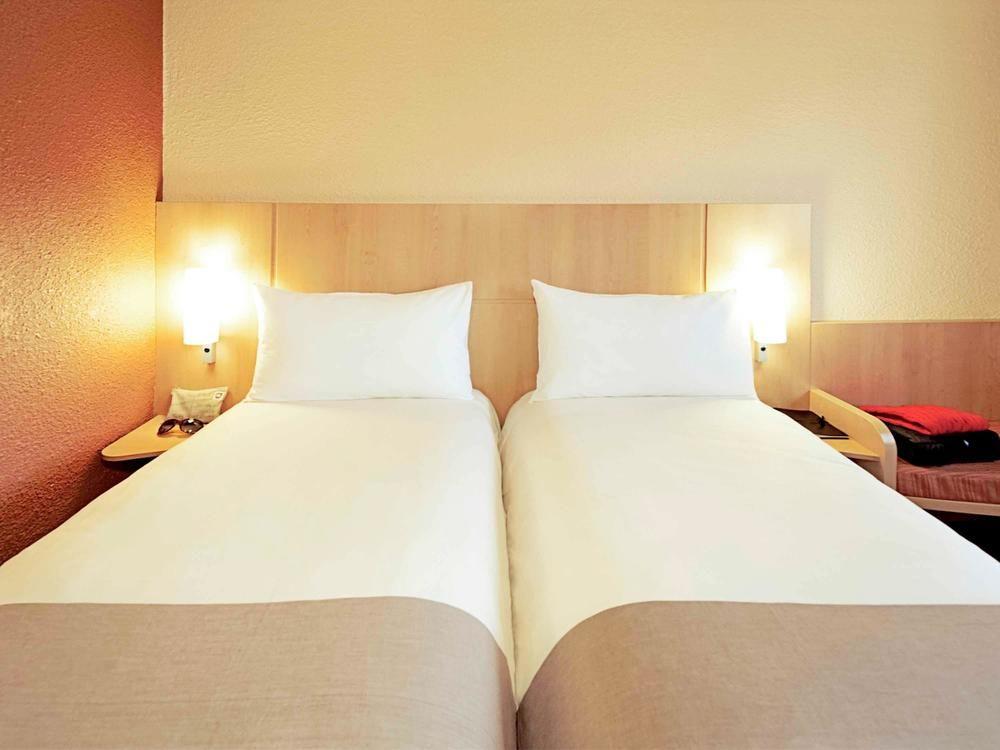 Ibis Koeln Frechen Hotel Bagian luar foto